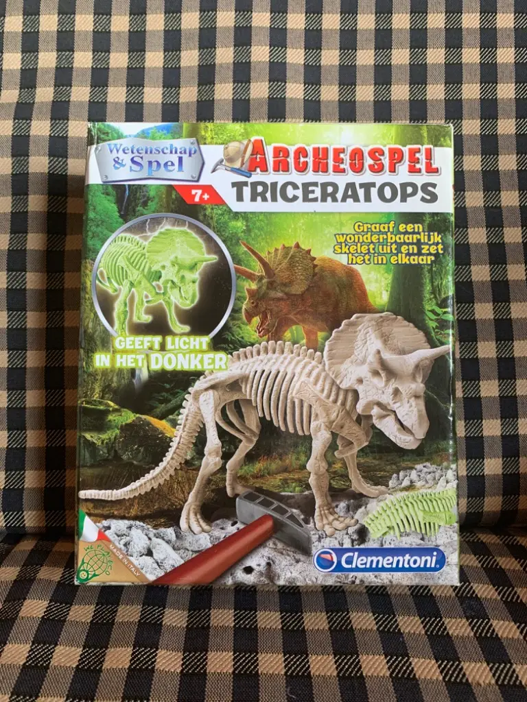 Dino kaivaussetti
